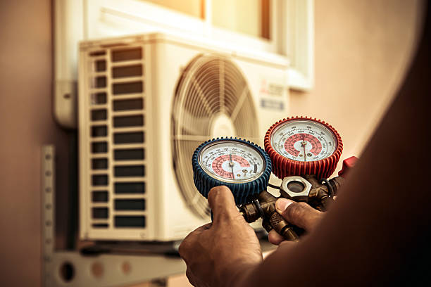 Professional Heat Pump Repair technician working in Summerville, SC